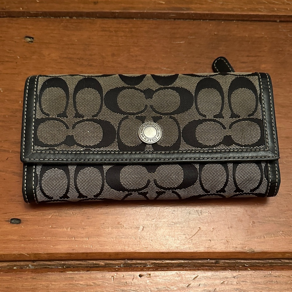 EUC Coach Signature Wallet